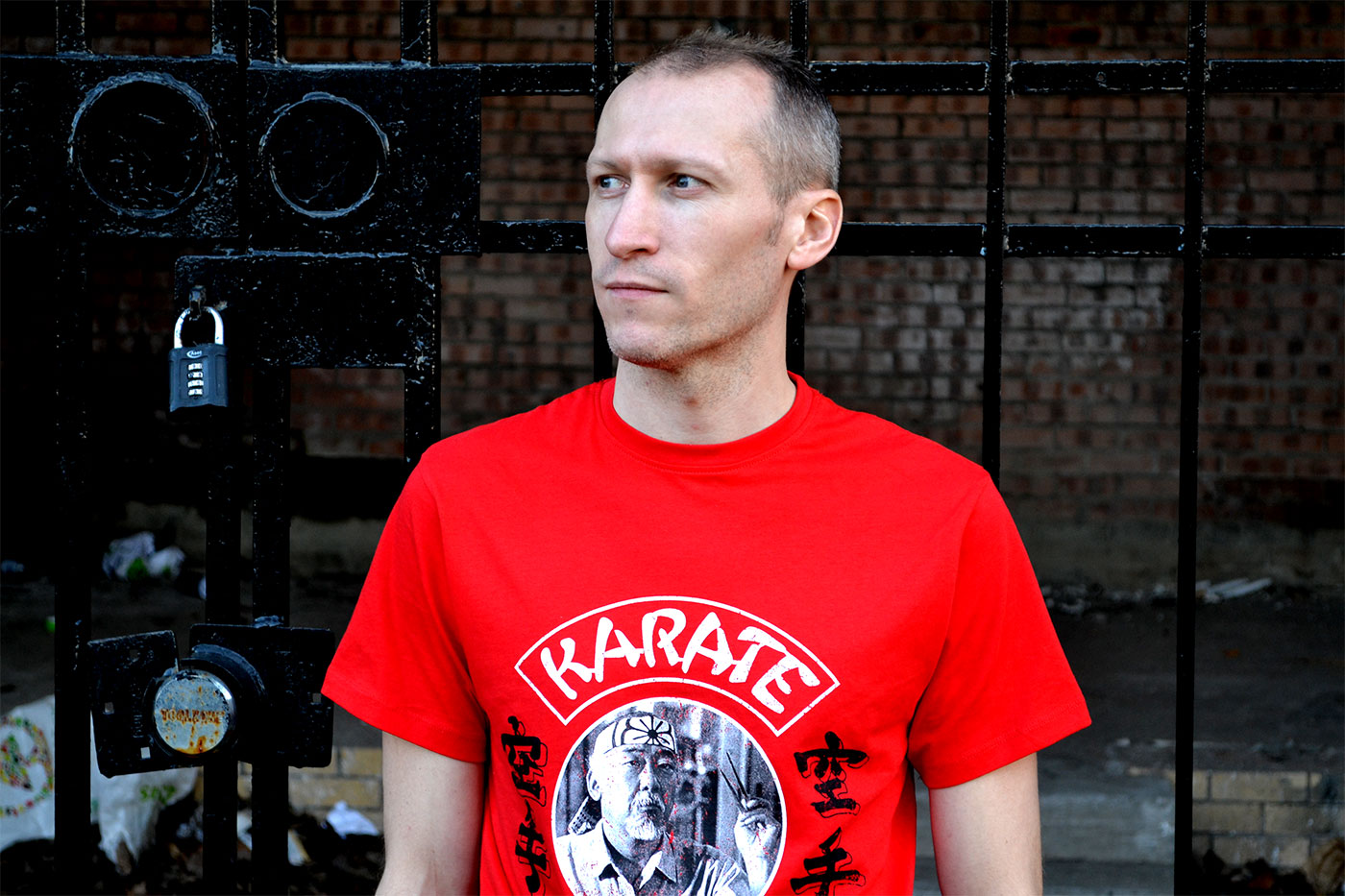 Caustic Waves - Regenerate 2 Caustic Waves