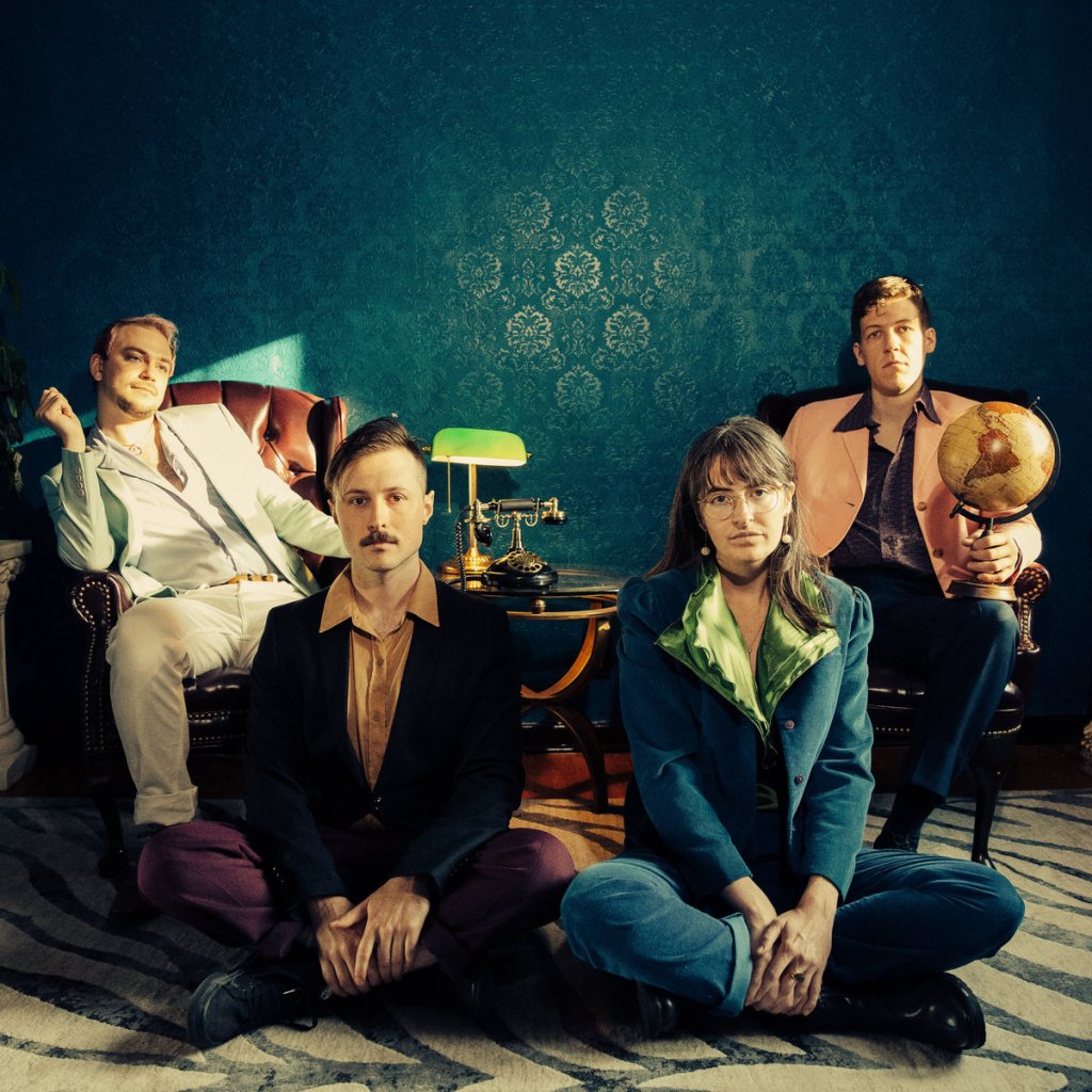 The Dreaded Laramie – Everything A Girl Could Ask 7″ (Engineer Records / Sell The Heart Records / Wiretap&nbsp;Records)