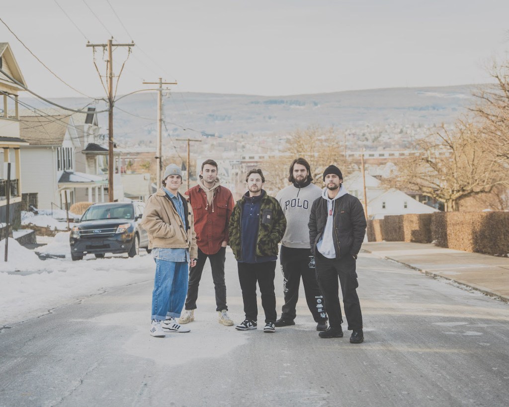 Stand Still Release In A Moment’s Notice EP Via DAZE & Triple B&nbsp;Records