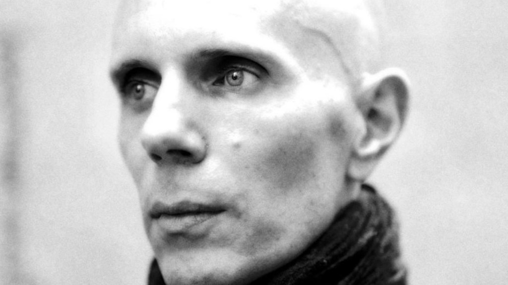 Billy Howerdel (A Perfect Circle) Release Haunting Video For Free And&nbsp;Weightless