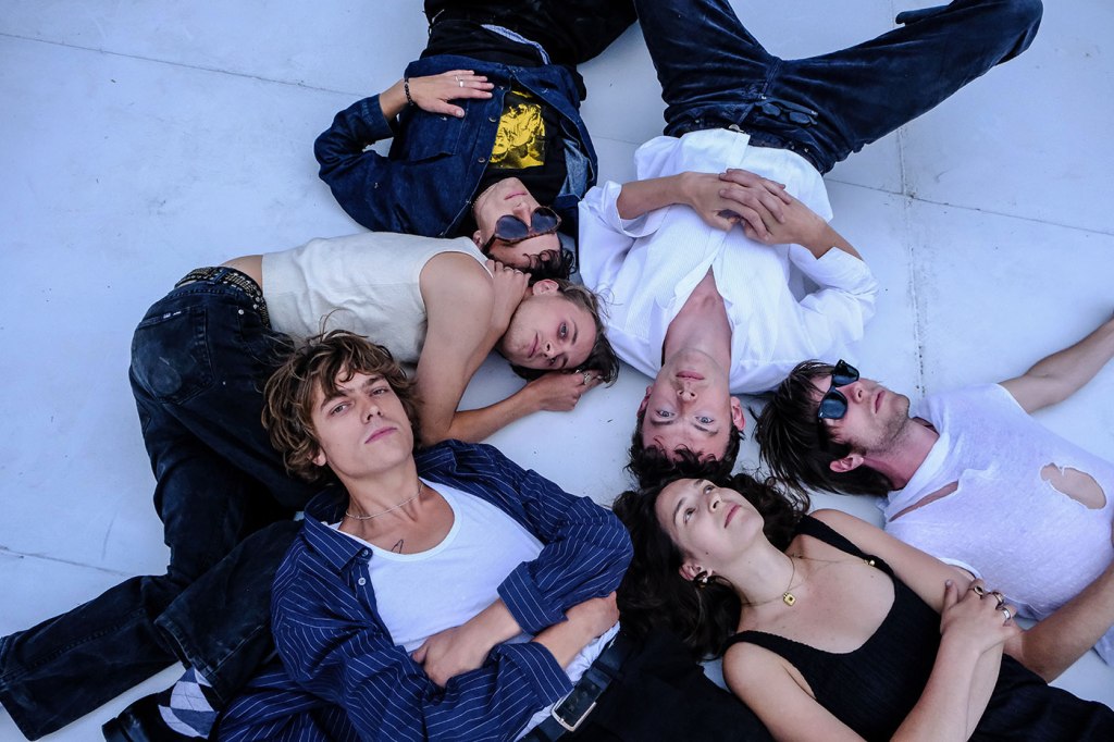 DEADLETTER Share Video For Binge