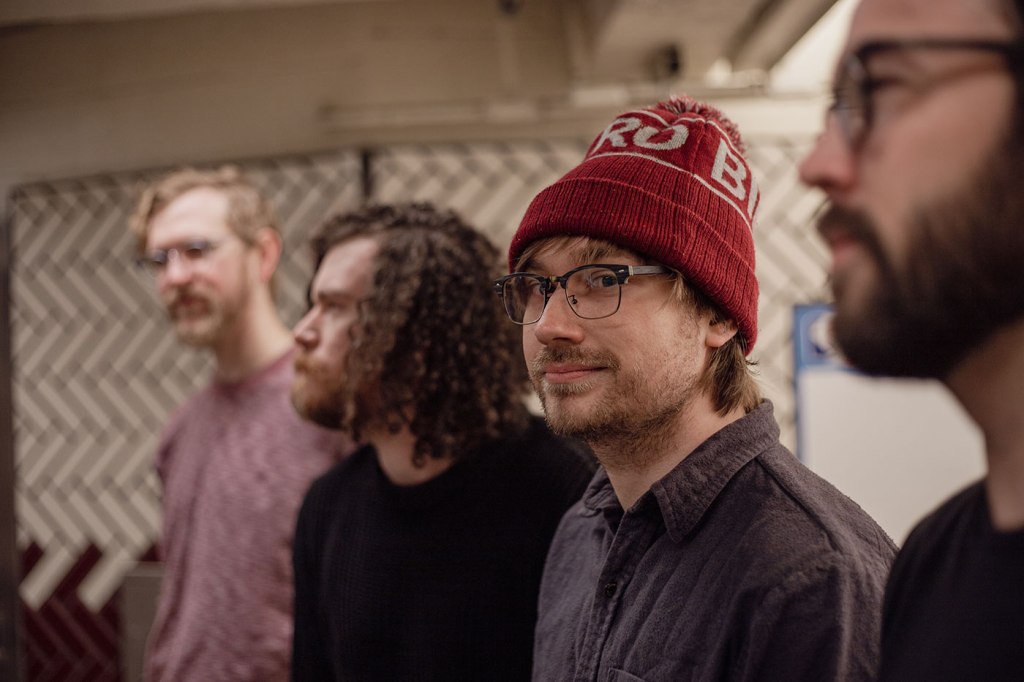 Tyler Elden & The Night Figures - Bruised Love 2 tyler elden bruised love feb26 9994