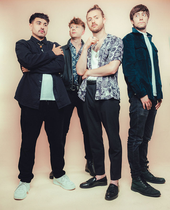 Louis And The Shakes