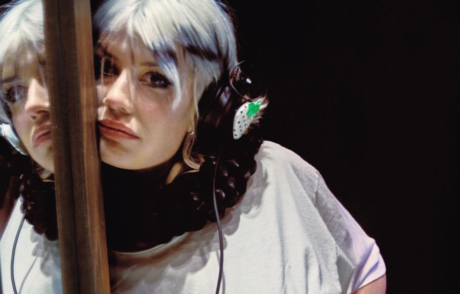 Viji Share New Single & Video