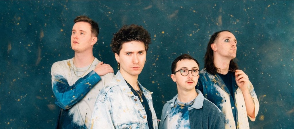 Holding Absence Released New Single “Scissors”