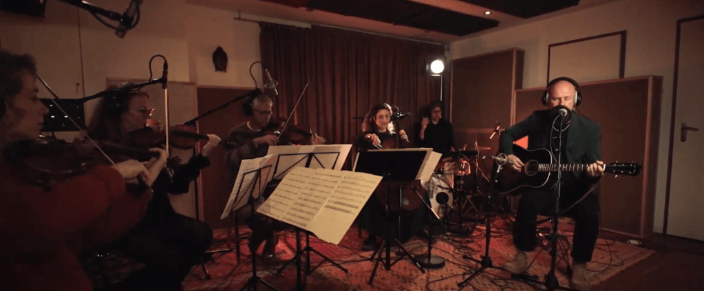 Philip Selway (of Radiohead) Announces New EP; Shares First Single “Picking Up&nbsp;Pieces”