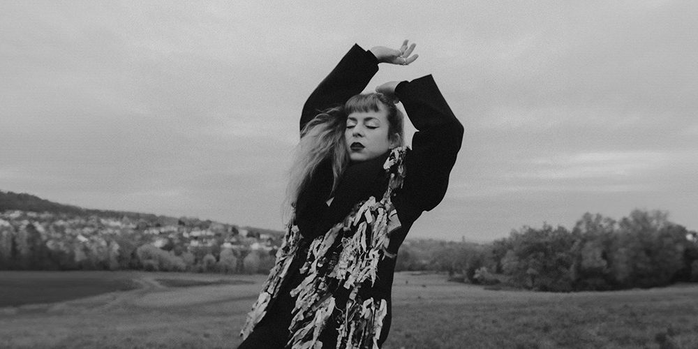 Kim Logan & The Silhouettes - Evil