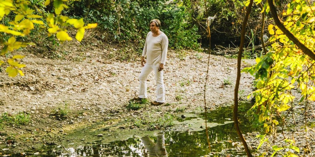 Mountain Time (Chris Simpson Of Mineral) Released Music Video For New Single “Payphone”