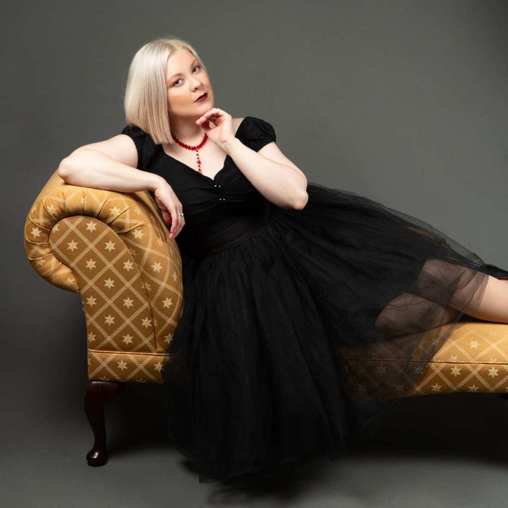 Laura Musgrave - Play Again