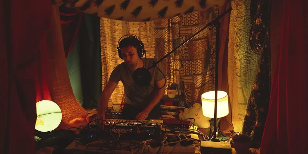 Eine Shares Blanket Fort&nbsp;Sessions