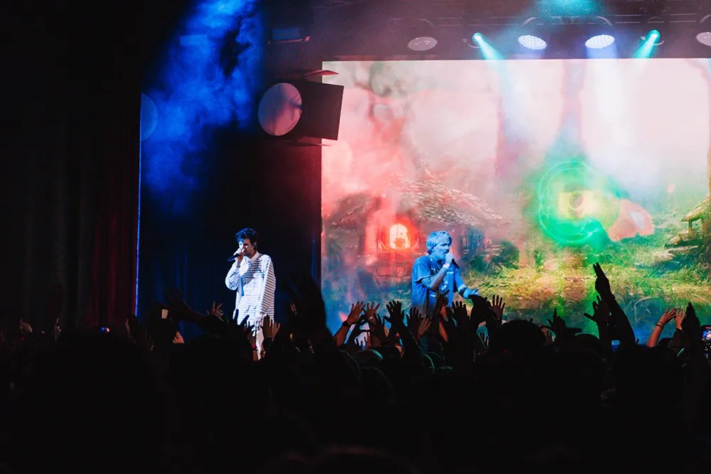 3OH!3