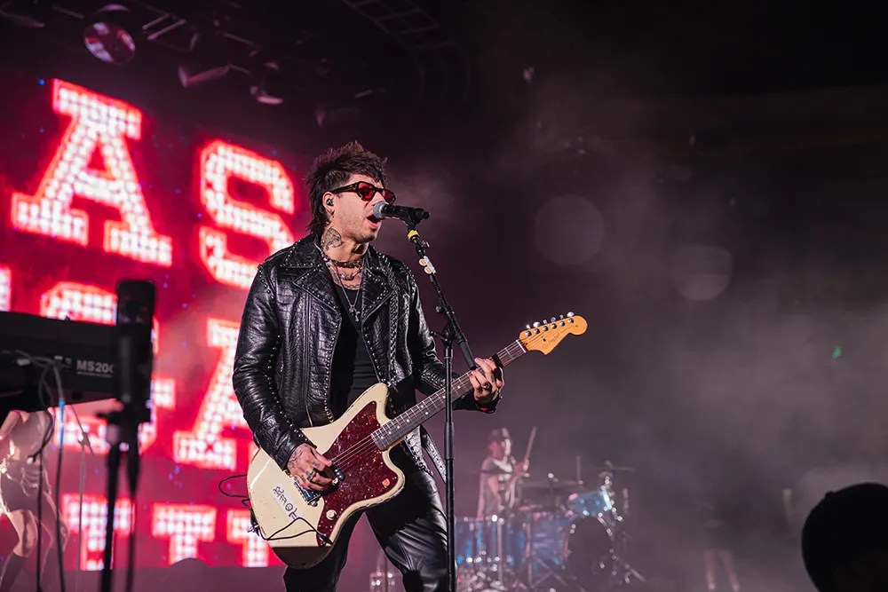 Cobra Starship