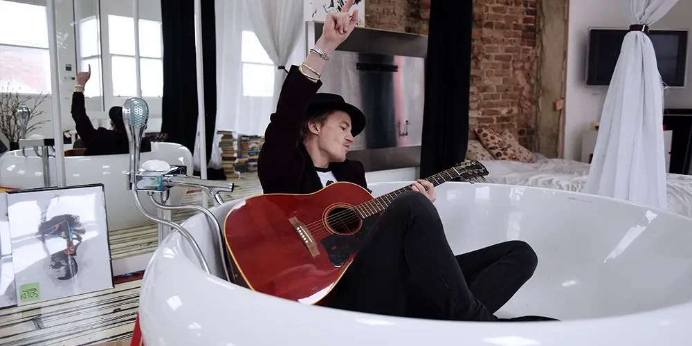 Free / Man – Watchtower