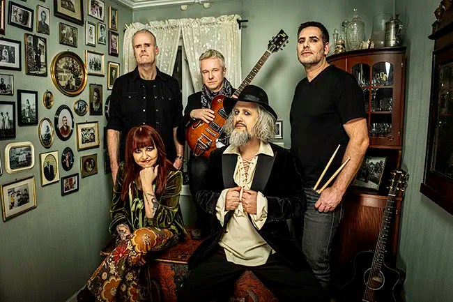 Thomas And The Angry Hearts