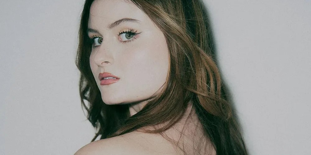 Queen Anne Reimagined David Bowie’s Classic “Let’s&nbsp;Dance”