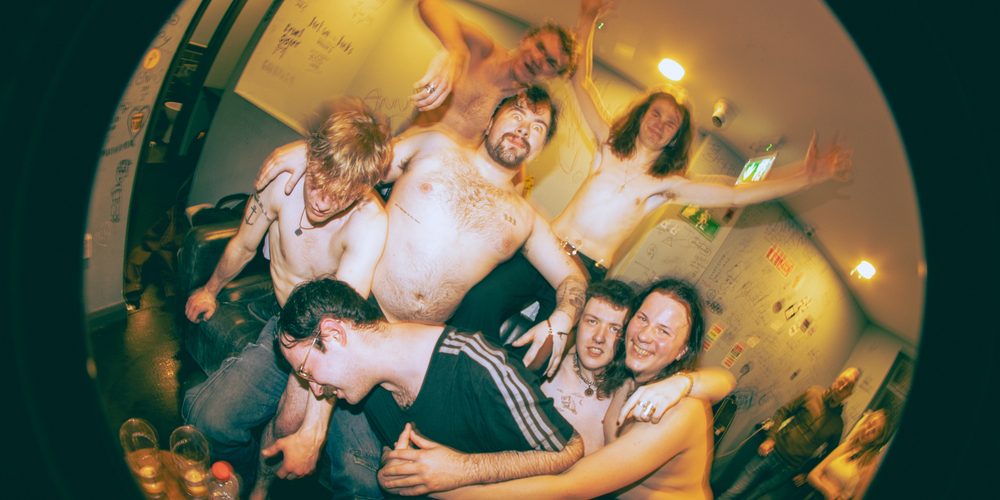Irish Band Peer Pleasure Drop Genre-Blurring Track&nbsp;“Rooms”