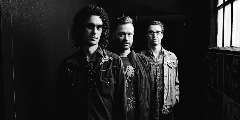 The Manic Standstill