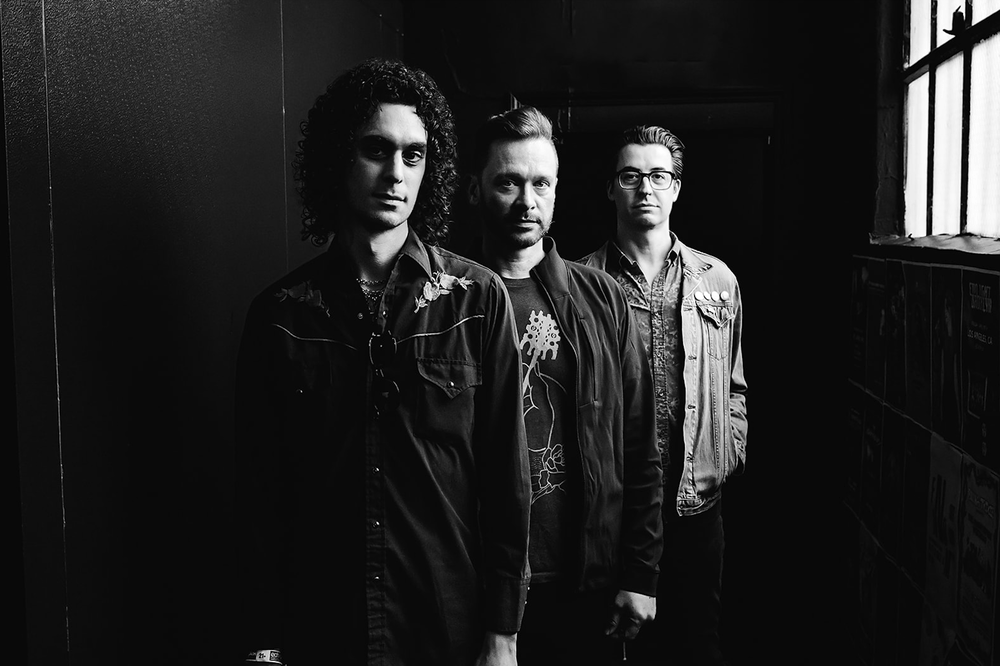 The Manic Standstill