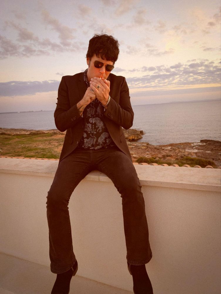 Paul Weller Joins Frank Popp Ensemble For Blistering Northern Soul-Funk Anthem "Right Before My Eyes" 2 jpegimage1305109445719715033