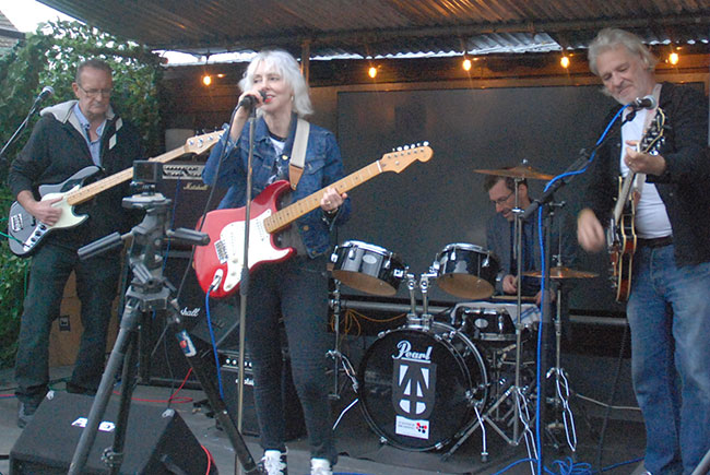 ALLEY (The Band)