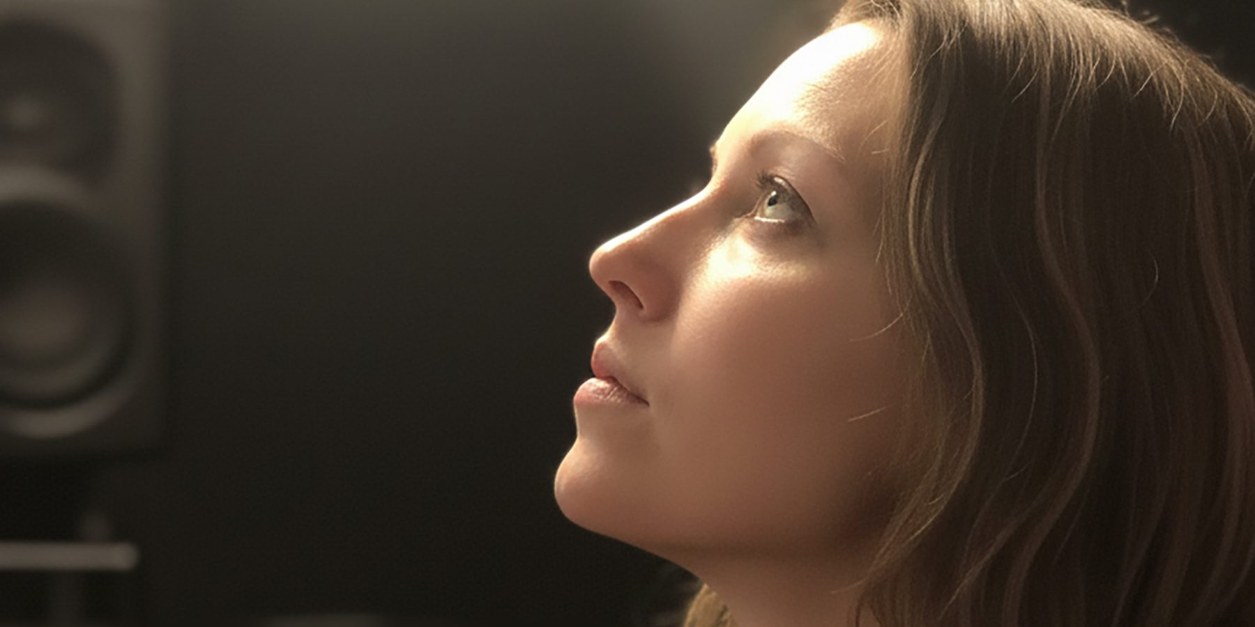 Lana Crow - What Brings You Back