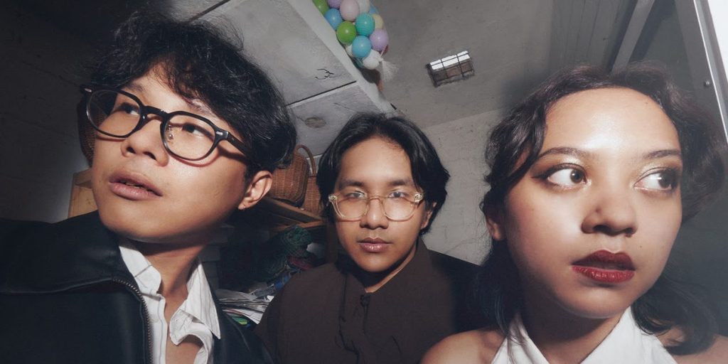 Grrrl Gang Releases New Maxi-Single “Online 24/7” 