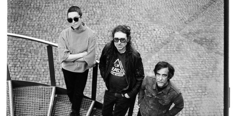 A Place To Bury Strangers - Post-Punk