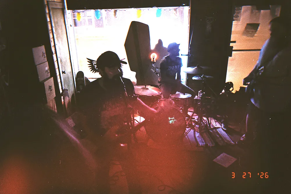 prod_track-files_1854915_extra_pictures_The-Dismals_4.webp