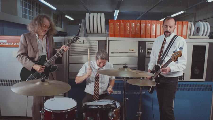 American Motors Share Video For New Single "No Horses" 1 American Motors